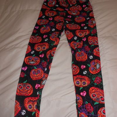 Halloween-Pumpkins/Spider Webs/Skulls-leggings-Large 11-13-NO BOUNDARIES