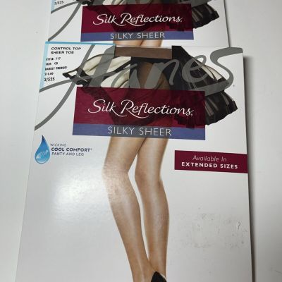 Hanes Silk Reflections Silky Sheer Control Top Sheer Toe 717 CD Barely There 2pr