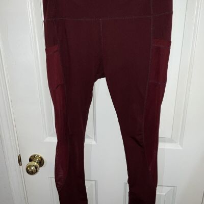 Embrace Your Love Women's Burgundy Side Pockets Capri Leggings Size Large