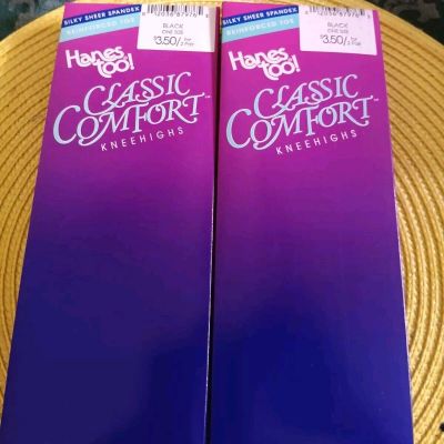 Hanes Too Classic Comfort Knee Highs 4 pair Barely Black Reinforced Toe  1 Size