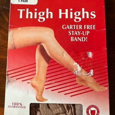 Vintage Thigh High Stockings Nude Shoe Size 8.5 -11  Sandalfoot Garter Free NIP