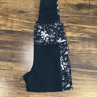 B32 sketchers size small floral on black workout leggings with pockets