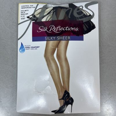 NOS Hanes Silk Reflections Pantyhose Buff Size CD