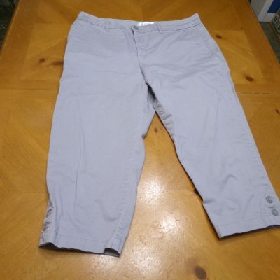 PAIR OF SEXY HOT GRAY FASHIONABLE WOMEN'S PANTS CROFT & BARROW SIZE 16 CAPRIS'