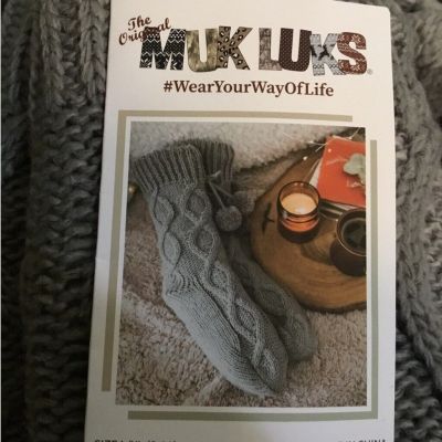 Muk Luks dark gray slipper socks with grippers and faux fur Womans L/XL