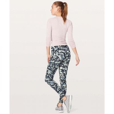 Lululemon Speed Up Tight *Full-On Luxtreme 28