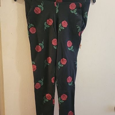 TORRID BLACK / RED ROSE FULL LENGTH LEGGINGS  SIZE 0 (L/ 12)   NEW W/O TAGS