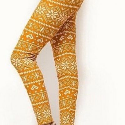 Womens Gold & White Fair Isle Plus-size Leggings $16.00