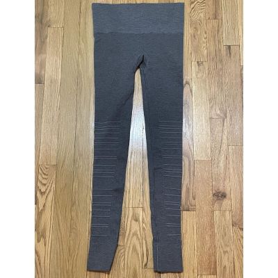 Blanqi Gray? High Performance Support Hipster Cuffed Leggings, Size Small