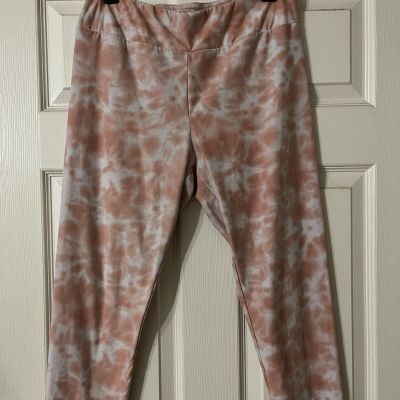 Time And Tru Cropped Work Out Leggings Tie Dye Large