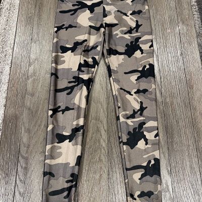 Womens Koral Shiny Camouflage  Camo Green Spandex Leggings Size Medium