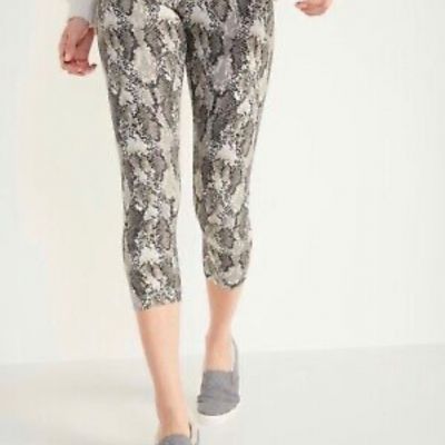 Old Navy Women's Size Medium ~ High Waisted Cropped Leggings .. Snake Print