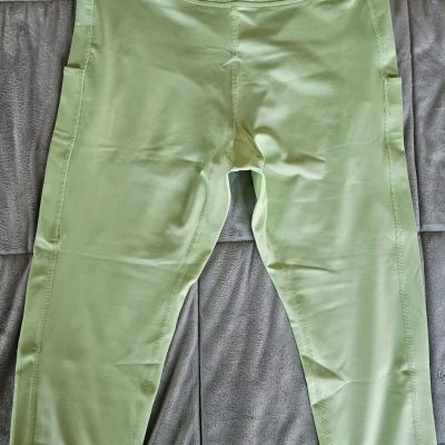 Tek Gear Capri's High Rise Moisture Wicking