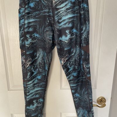 Huk Reel On Stone Shore Volcanic Ash Leggings Size M