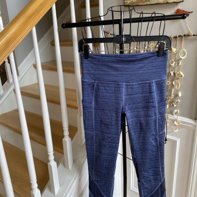 ATHLETA HIGH RISE WITH MESH CAPRI LEGGINGS BLUE SIDE POCKETS SZ S