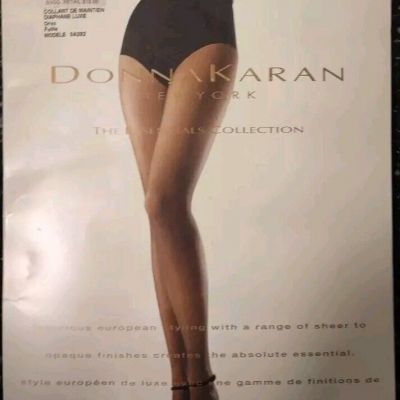 NIP Donna Karan New York Luxe Sheer Toe Control Top Small Pantyhose Black 0A282