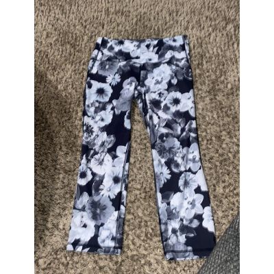 Old navy workout capris size large