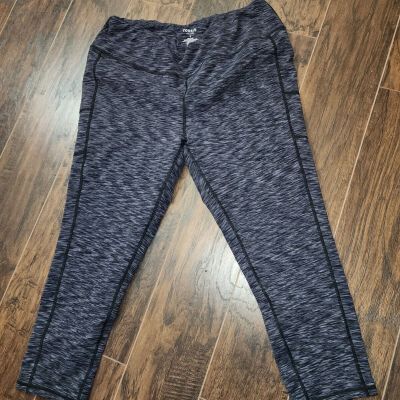 NWT Torrid Athletic Tights Sz 3 Black/White Workout Pants Cutout Leg Capri Pants