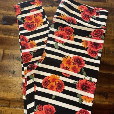 TC LuLaRoe Tall & Curvy Leggings