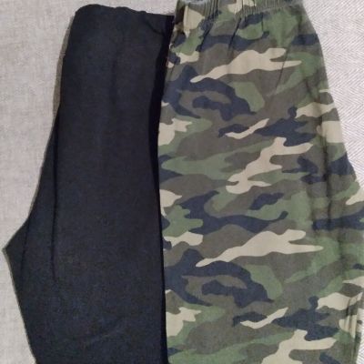 Womans Set of 2 Leggings Size Small Black and Camouflage