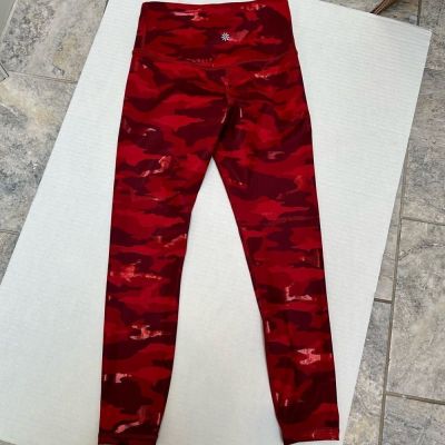 Athleta Supersonic Red Camo Ultimate Printed Crop Top & Elation 7/8 Tight XS/S