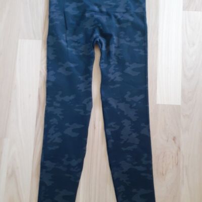 SPANX Look at Me Now Womens Seamless Leggings Camo Black Size L