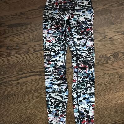 Lululemon Size 4 Luxtreme Leggings