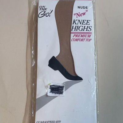 On The Go! Comfort Top Knee Highs Pantyhose Nylons One Size Brand New Nude