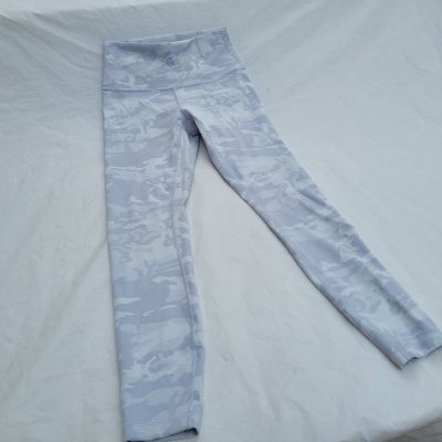 lululemon Leggings Gray Camo Size 6 Womens Athletic Yoga Pants Gym Workout Pants