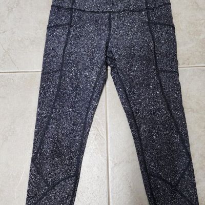 LULULEMON WMNS SZ 8 GRAY   LEGGINGS SCALLOP HEM  REFLECTIVE