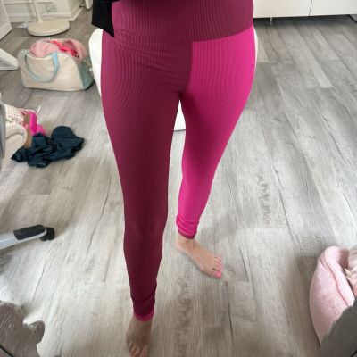 Beach Riot Leggings Small Pink