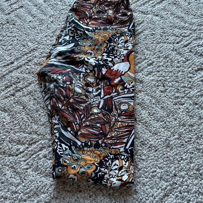 LuLaRoe Leggings One size New White/Black/Orange/Sage green Birds And Jungle