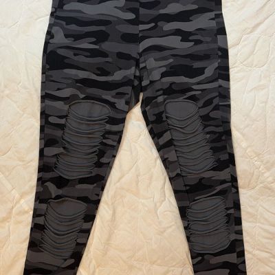 Torrid Plus Size 2 Leggings Black Grey Camo Slits Stretchy 2x