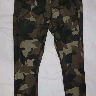 Athleta Leggings Women's Camo Run Free 7/8 Stash Pocket Workout Sz M