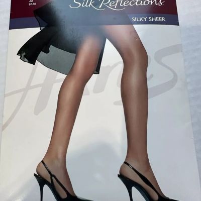 Hanes Silk Reflections Pantyhose Control Top Sandal Foot Size AB Jet Black 717