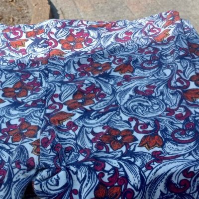 LuLaRoe Leggings TC2 Used Great Condition