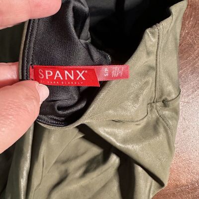 SPANX Faux Leather Shiny LEGGINGS 2437 Dark Olive Green Size Small Shaping