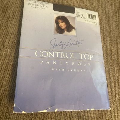 Jaclyn Smith Control Top Pantyhose With Lycra S-6110 Size B OFF BLACK