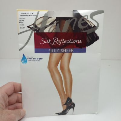 Hanes Silk Reflections Silky Sheer Nude Control Top Pantyhose Size CD Nude