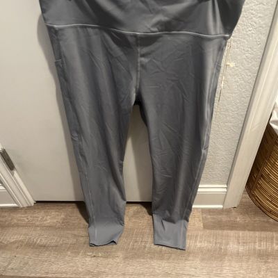 Vuori Women’s Gray Stride Leggings New With Tags Extra-Large