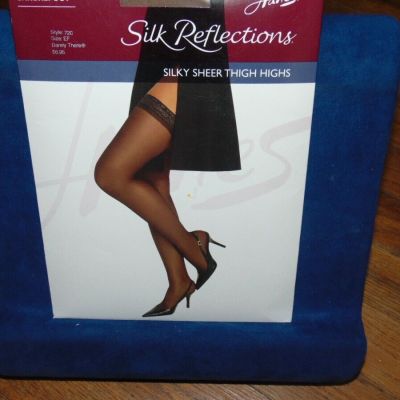 Hanes Silk Reflections Silky Sheer Thigh Highs Stockings Sz. CD Little Color NIP