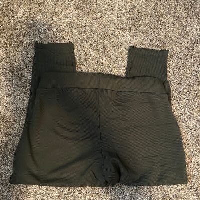 Torrid Crop Signature Waist Rib Knit Pocket Legging; Army Green; Size 1; NEW