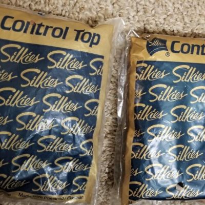 Lot Of 2   Silkies Control Top Pantyhose  Size Large-Nude-Natural