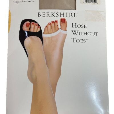 Berkshire Ultra Sheer Hose Without Toes Control Top Pantyhose Size 4 Nude 5115