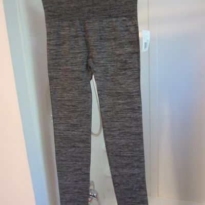 NWT women's fleece lined active wear leggings One5One Size S/M black