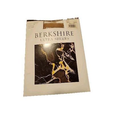 NOS Berkshire Ultra Sheer Control Top Pantyhose Size 1 Nude Sandalfoot Toe 4415