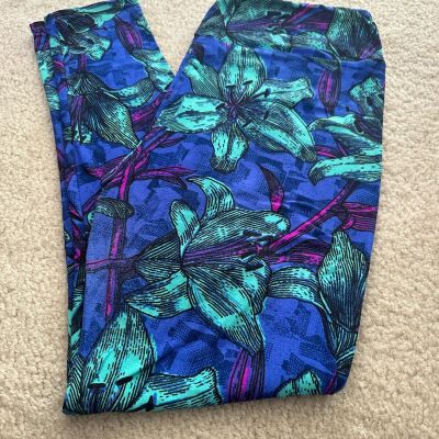 LuLaRoe Purple Bluish with bright teal & Pink Lilies Leggings TC Tall & Curvy