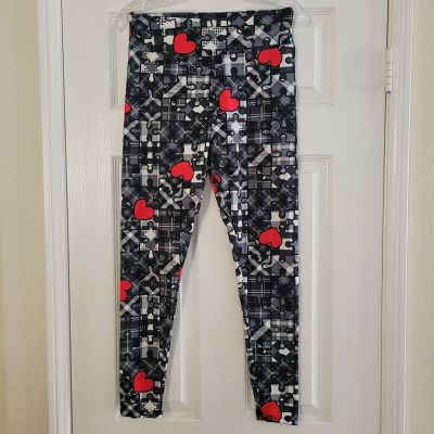 LULAROE Puzzle Pieces + Hearts Print Leggings Black Gray Red OS