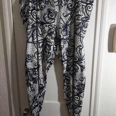 Black & White Rose Script Leggings Plus Size 6x Shein Curve Goth Emo Halloween