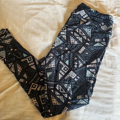 LuLaRoe Tall and Curvy Leggings Soft Black Pink Geometric Pattern